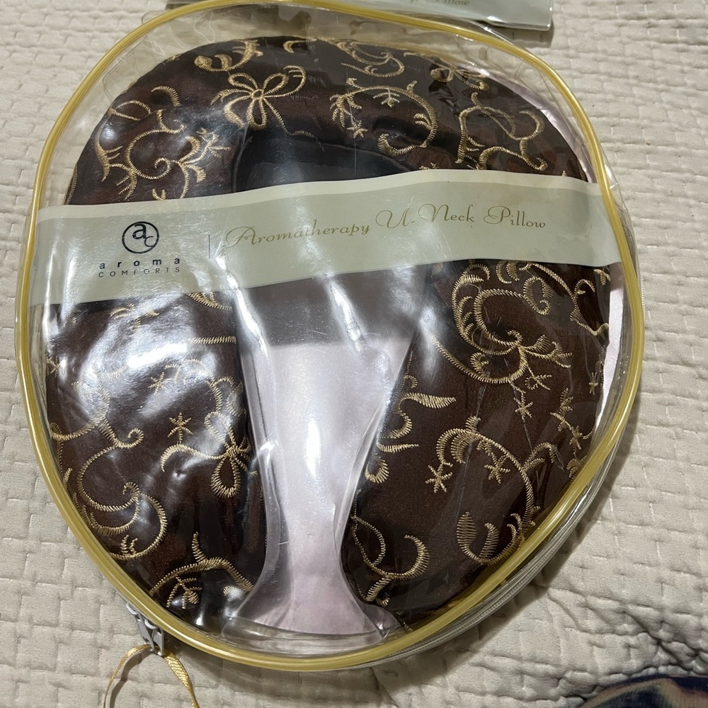 Aromatherapy neck  pillow and eye mask